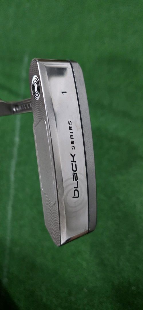 Odyssey Black Series 1 Golf Putter (Category: Golf) located in Rizal. Submitted by delrosariojennilyn16-36720 (Listing ID 1457023754, Image 1). Description: Odyssey Black Series Putter 33" No cover Stock grip Price: 4,800 📍Loc. San Mateo Rizal 🚚Shipping costs to be shouldered by the buyer. *Lalamove or *LBC 💸Mode of Payment : COD, Gcash, Maya, BDO Meet up point: Marikina or Commonweatlh QC. Thank you.