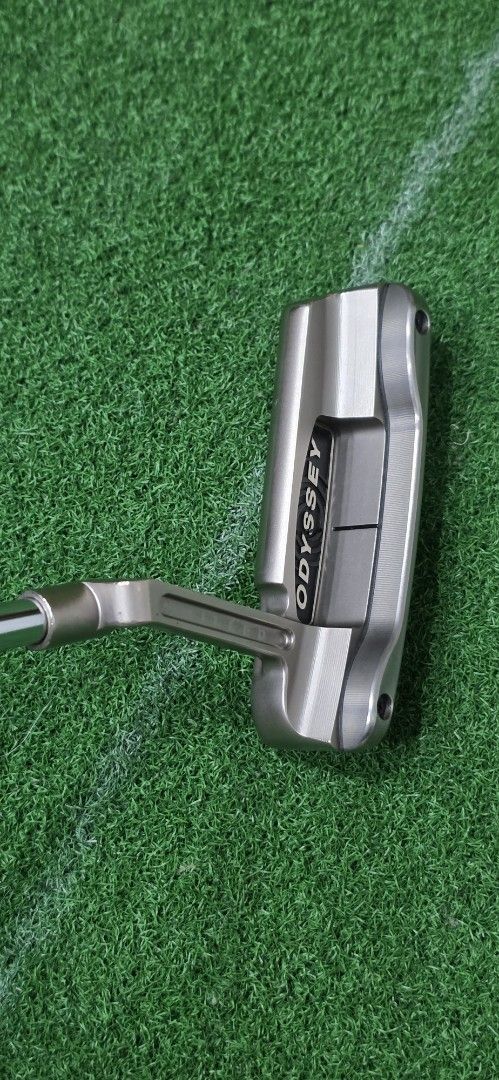 Odyssey Black Series 1 Golf Putter (Category: Golf) located in Rizal. Submitted by delrosariojennilyn16-36720 (Listing ID 1457023754, Image 2). Description: Odyssey Black Series Putter 33" No cover Stock grip Price: 4,800 📍Loc. San Mateo Rizal 🚚Shipping costs to be shouldered by the buyer. *Lalamove or *LBC 💸Mode of Payment : COD, Gcash, Maya, BDO Meet up point: Marikina or Commonweatlh QC. Thank you.