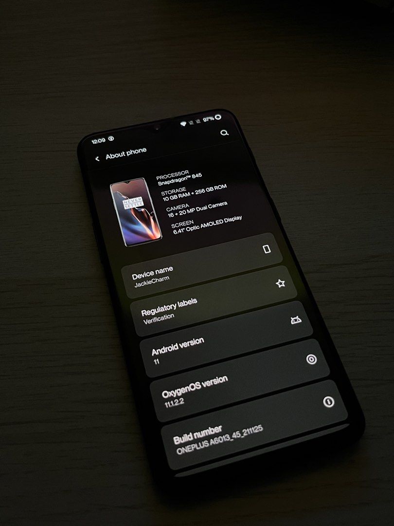 OnePlus 6T McLaren Edition (Model A6013) (Category: OnePlus) located in Manila. Submitted by geminithe5th (Listing ID 1457116691, Image 2). Description: broken back glass but all in all in good and working condition 📍Pedro Gil, Taft.