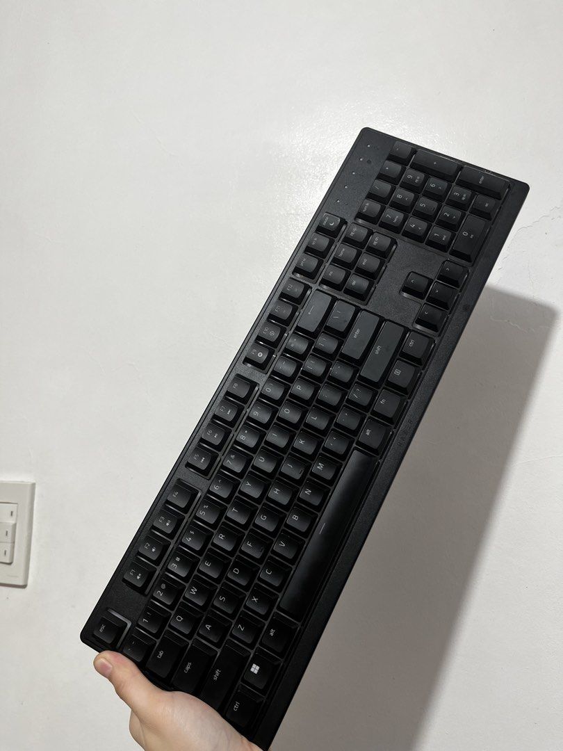 Ornata v3 (Category: Computer Keyboard) located in Marilao. Submitted by itsssaam (Listing ID 1456966152, Image 2). Description: - Razer Ornata V3 - Full-size layout - with app ( can customize lighting) - Excellent working condition, no known issues - Selling due to upgrade - Feel free to ask questions!.