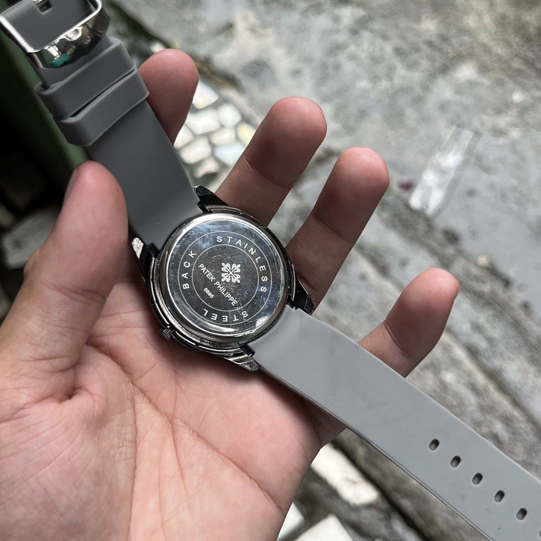 PATEK PHILIPPE AQUANAUT (Category: Luxury Watches) located in Manila. Submitted by aihzenbalt91094 (Listing ID 1457085523, Image 2). Description: 40 MM WATER RESIST HEAVY WORKING EXCELLENT NO ISSUE CLAIM 1,000 WITH BOX.