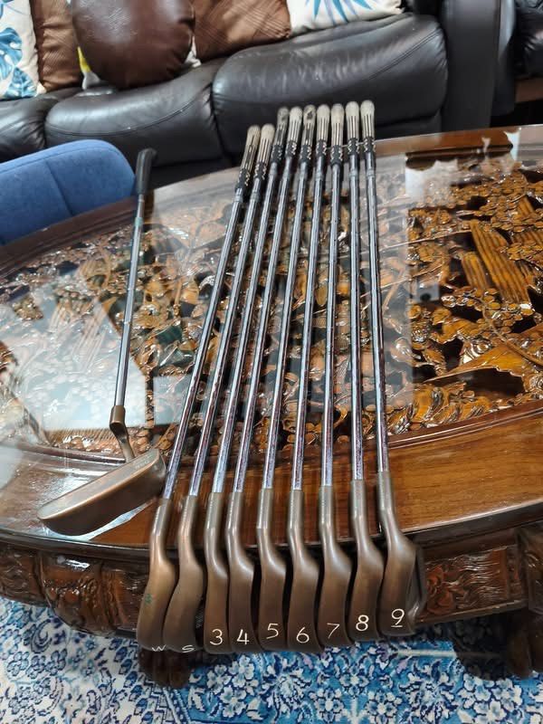 Ping Eye 2 Becu Golf Irons (Category: Golf) located in Paranaque City. Submitted by chips24 (Listing ID 1457117805, Image 2). Description: For Sale Ping Eye 2 Becu orange dot steel shaft Ping becu putter included. For only 15.8k pick up Bf Paranaque free shipping within MM..