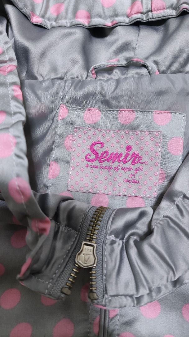 Pink polka dot jacket (Category: Coats, Jackets and Outerwear) located in Makati City. Submitted by declutterwithcath (Listing ID 1457074957, Image 2). Description: .