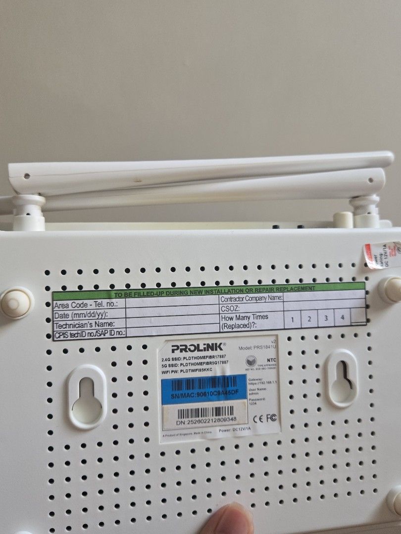 PLDT Home Fiber Prolink Router PRD1104 v2 (Category: Networking) located in Quezon City. Submitted by samcas (Listing ID 1456964439, Image 2). Description: PLDT Home Fiber Prolink PRD1104 v2 router. Dual band WiFi (2.4GHz), 4 LAN ports, 2 antennas. Tested and working..