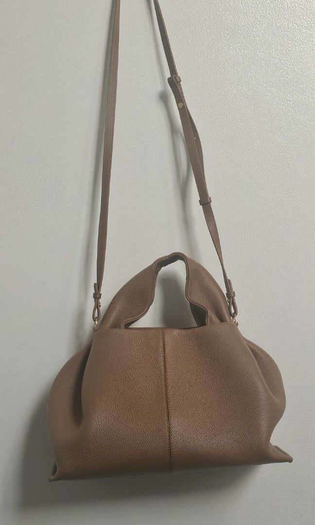 Polene neuf (Category: Luxury Bags & Wallets) located in Quezon City. Submitted by jlocab (Listing ID 1457093079, Image 1). Description: condition 9/10 with dustbag.
