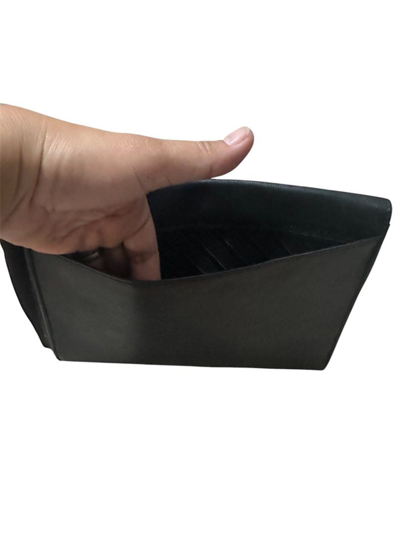 organizer pouch (Category: Purses & Pouches) located in Butuan. Submitted by philcassiedyshopping (Listing ID 1457009206, Image 3). Description: organizer pouch pwde lagyan ng mga bills.