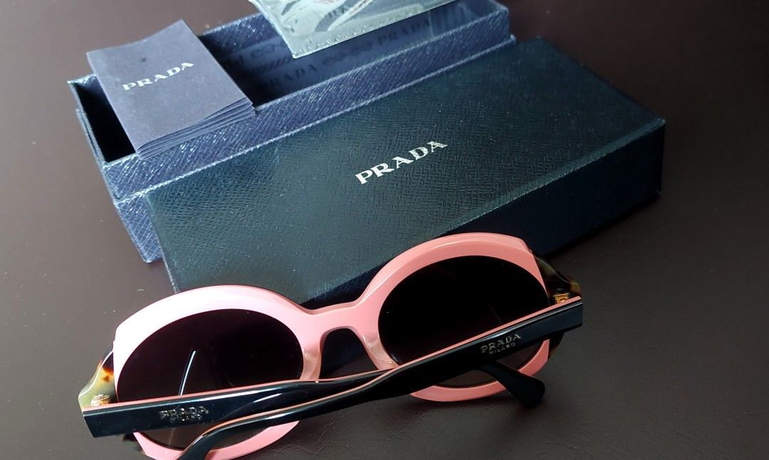 PRADA SUNGLASSES RARELY USED (Category: Luxury Accessories) located in Makati City. Submitted by heinzly (Listing ID 1457003972, Image 2). Description: SUNGLASSES PRADA ORIGINAL PRICE 17K IM SELLING MINE PRELOVED FOR 7500 NO MORE HARD CASE LOCATION PASAY.