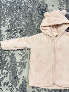 (Category: ) located in . Submitted by eynabeautycollection (Listing ID 1457093481, Image 1). Description: .