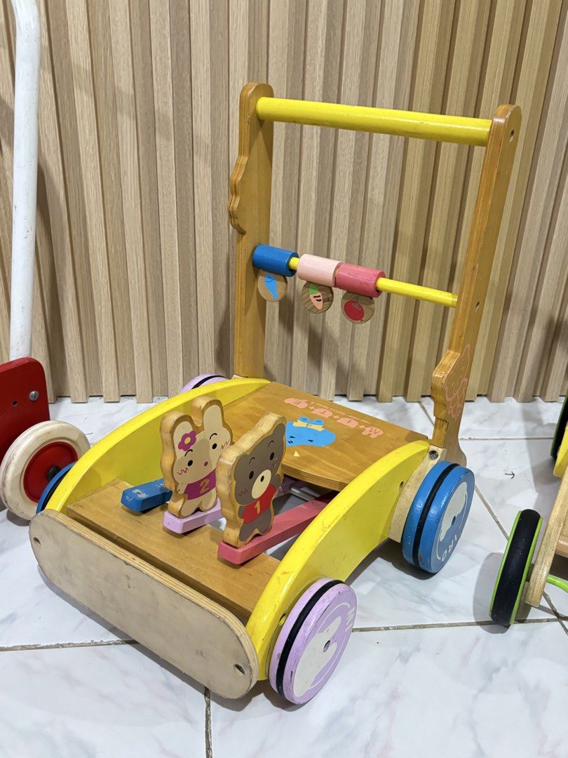PUSH CART / WALKER 500 each (Category: Infant Playtime) located in Valenzuela. Submitted by jen_prelovedcorner.2 (Listing ID 1457054960, Image 3). Description: .