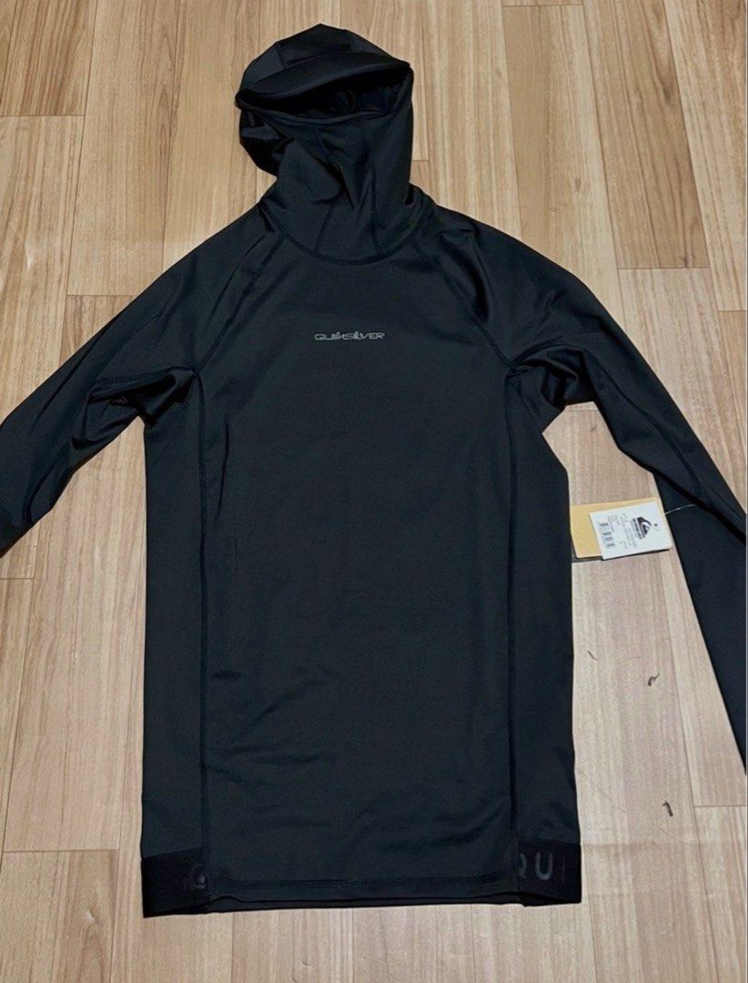 Quiksilver Rashguard with Hood (Category: Activewear) located in Quezon City. Submitted by authenkicks (Listing ID 1456993904, Image 2). Description: Quiksilver Storm Tripper Rashguard Size Small Legit/ Authentic 💯 With hood and back pocket Brand New Never used Mall price P3,990 - Features: UPF 50+ UV Protection, Chlorine Resistant, Moisture Wicking - Material: Made from recycled yarn - Ideal for: Surfing and all water sports - Benefits: Stay pr