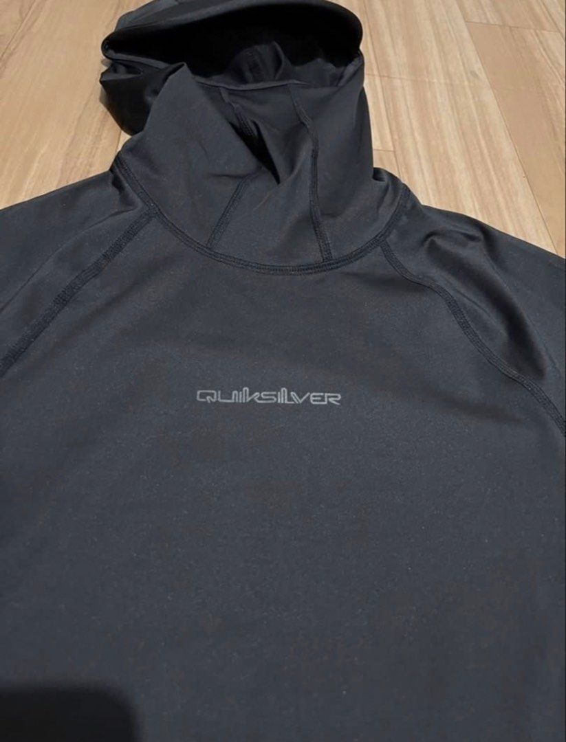 Quiksilver Rashguard with Hood (Category: Activewear) located in Quezon City. Submitted by authenkicks (Listing ID 1456993904, Image 3). Description: Quiksilver Storm Tripper Rashguard Size Small Legit/ Authentic 💯 With hood and back pocket Brand New Never used Mall price P3,990 - Features: UPF 50+ UV Protection, Chlorine Resistant, Moisture Wicking - Material: Made from recycled yarn - Ideal for: Surfing and all water sports - Benefits: Stay pr