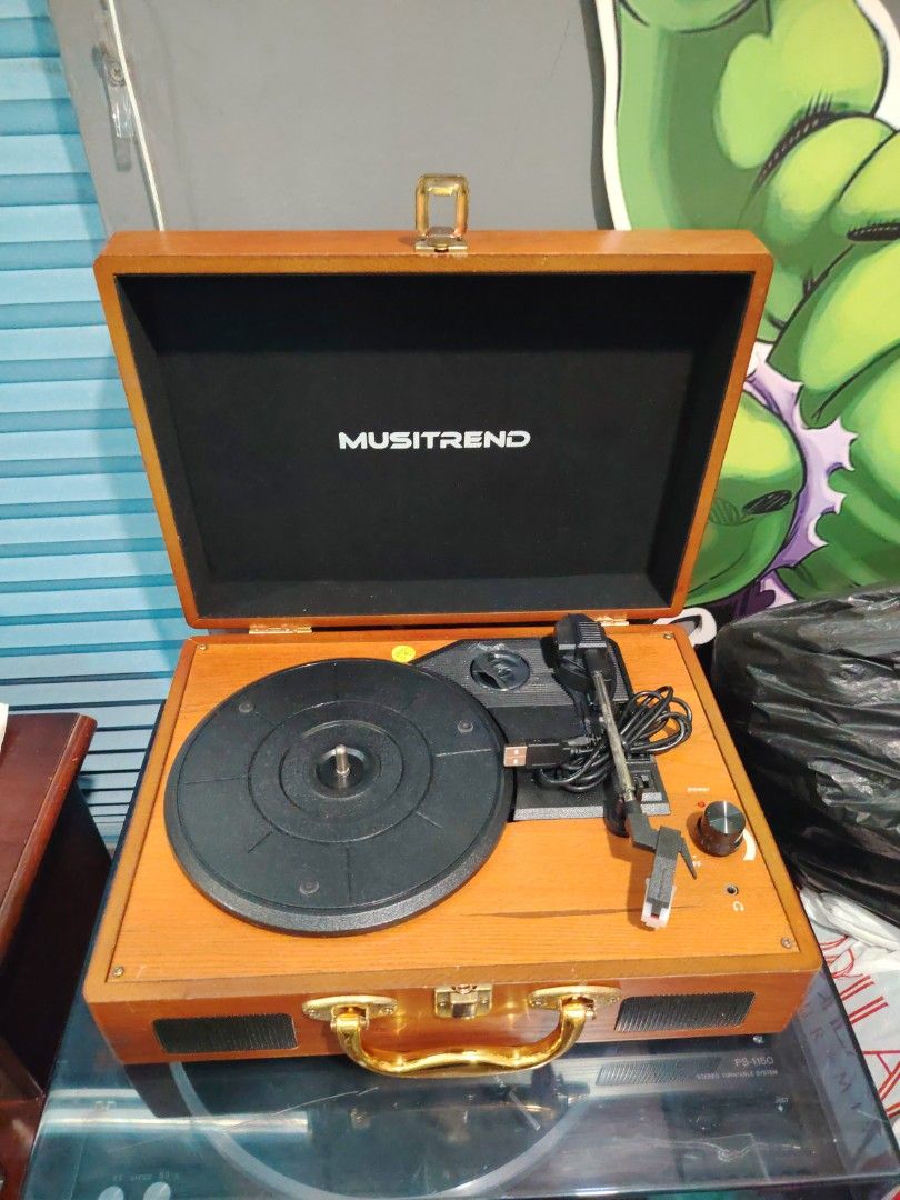 Record player. (Category: Portable Music Players) located in Singapore. Submitted by poh.siewkiak (Listing ID 1457054604, Image 1). Description: Portable record player. 7 surin Rd s535525 .
