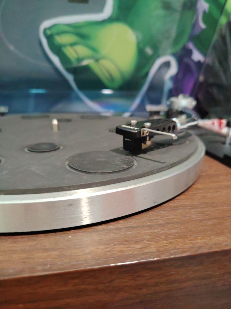 Record player (Category: Portable Music Players) located in Singapore. Submitted by poh.siewkiak (Listing ID 1457054956, Image 3). Description: Sony record player. 7 surin Rd s535525 .