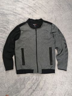 (Category: ) located in . Submitted by paka_store (Listing ID 1457056152, Image 1). Description: .