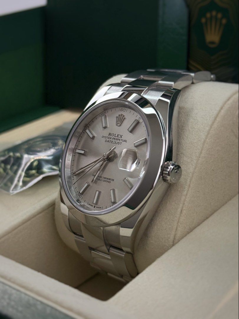 Rolex Datejust 41 (Category: Luxury Watches) located in Bacoor. Submitted by baledes (Listing ID 1457096369, Image 2). Description: Rolex Datejust 41 126300 silver Yr 2026 Pass as bnew Complete 555k.