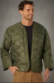 (Category: ) located in . Submitted by y2k.luxury.streetwear.outdoor (Listing ID 1457105959, Image 1). Description: .