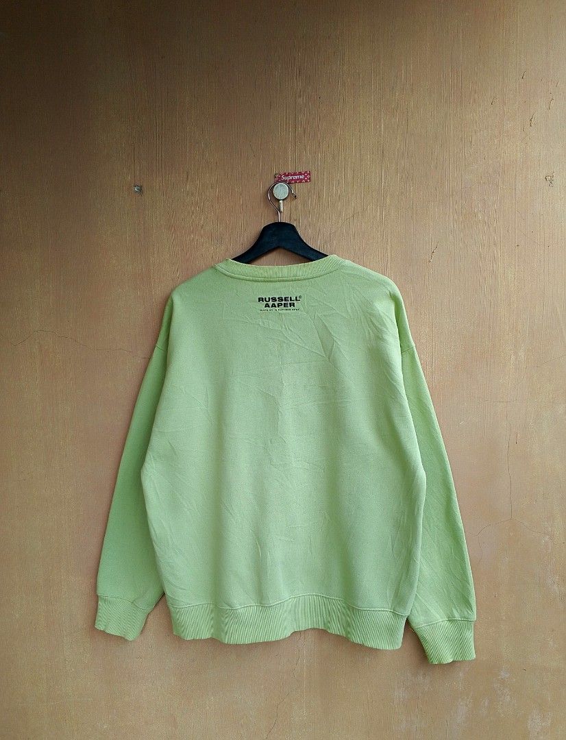 Russell Athletic x Aape Sweater (Category: Coats, Jackets and Outerwear) located in Lipa City. Submitted by MEECHYTWO2TWO (Listing ID 1456990991, Image 2). Description: •RUSSELL ATHLETIC x AAPE - Authentic / Size: M / Best fit to M-L - Embroidered Logo - Width: 23 / Length: 28 - Location: Lipa City, Batangas - Excellent condition - Color rate: 9.8/10 - Additional sf +75 - Mop: GCASH/NO COD - Payment first tomorrow will be shipped.