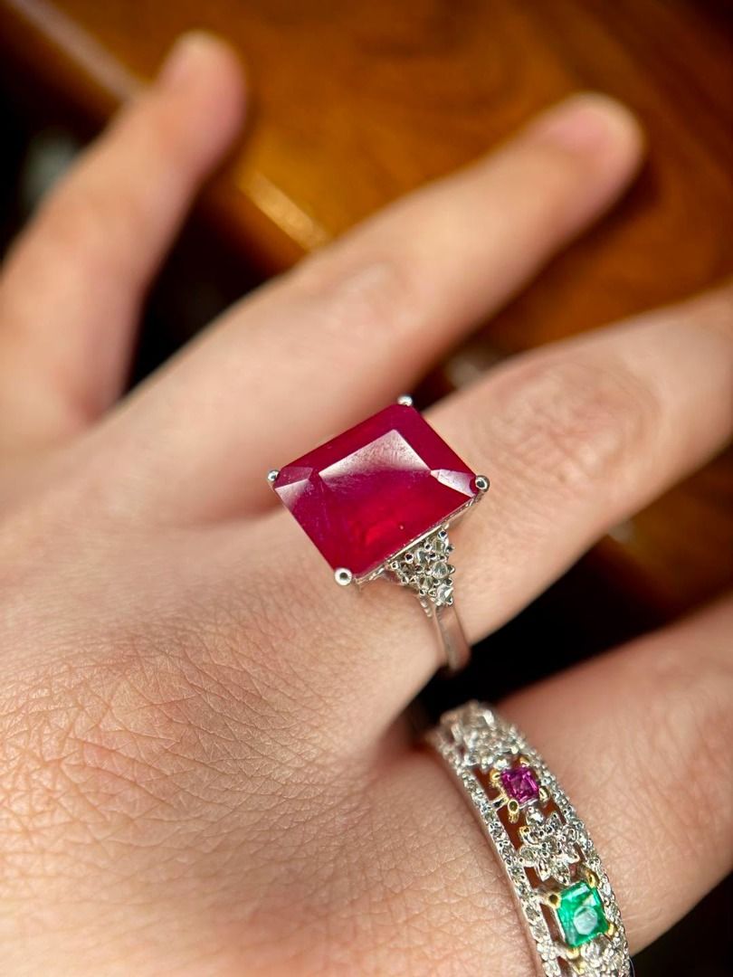 S6 Natural Mozambique Ruby & Diamond Ring (Category: Rings) located in Baguio. Submitted by asna_taku (Listing ID 1457027415, Image 2). Description: ❤️ Natural Mozambique Ruby & Diamond Ring Bold, rich red and undeniably eye-catching. ❤️✨ A statement ring featuring a natural Mozambique Ruby in a striking octagon/faceted cut, framed with sparkling natural diamonds. ❤️ Natural Mozambique Ruby — Octagon/Faceted 💎 Numerous Natural Diamonds — Round c