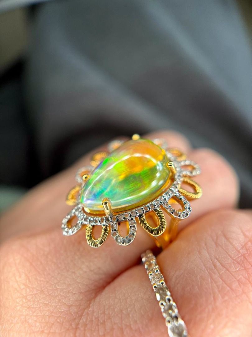S9 CERTIFIED NATURAL ETHIOPIAN OPAL & DIAMOND RING (Category: Rings) located in Baguio. Submitted by asna_taku (Listing ID 1457037290, Image 2). Description: 🌈💎 CERTIFIED NATURAL ETHIOPIAN OPAL & DIAMOND RING THIS PLAY-OF-COLOR IS EVERYTHING. 😍 A gorgeous natural Ethiopian Opal with that mesmerizing flash of green, yellow and fiery color — the kind of gemstone that looks different every time it catches the light. ✨ 💎 Natural Ethiopian Opal — 