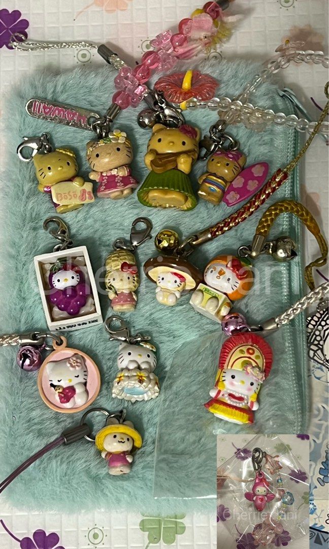 (Sale) Hello Kitty Charms Gotochi Keychains (Category: Character Goods) located in Manila. Submitted by cherrie_dani (Listing ID 1431090186, Image 1). Description: Bundle set.