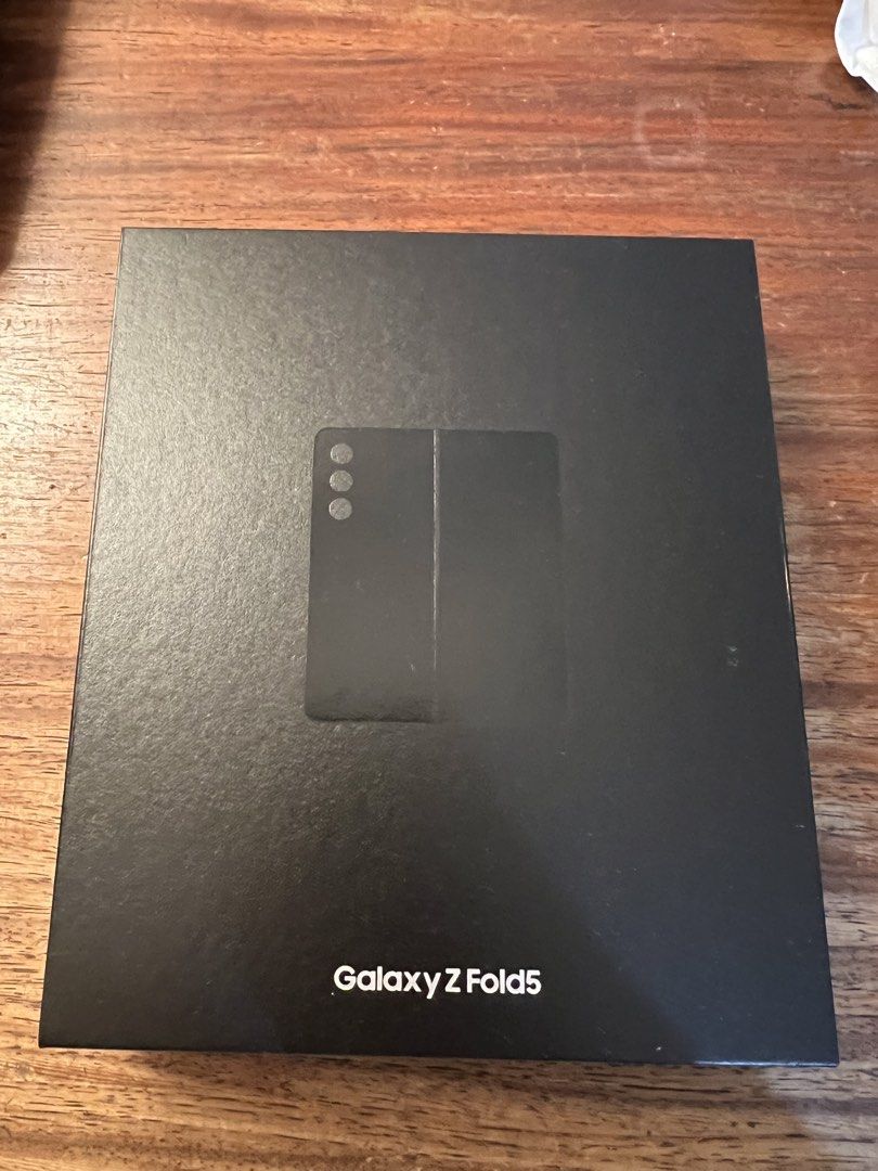 Samsung Fold5 (512gb)+ Watch6 + Buds2 (Category: Samsung) located in Pasay City. Submitted by eggoapr (Listing ID 1457011208, Image 2). Description: Selling my Fold5, watch, and buds Will include spen and screen protector. Fold 5: 12gb / 512gb Open line. With complete box. Issue: worn out oleophobic for outside display. Resolved with a screen protector. Watch6 working fine. Just minor scratches Buds2 great battery life. .