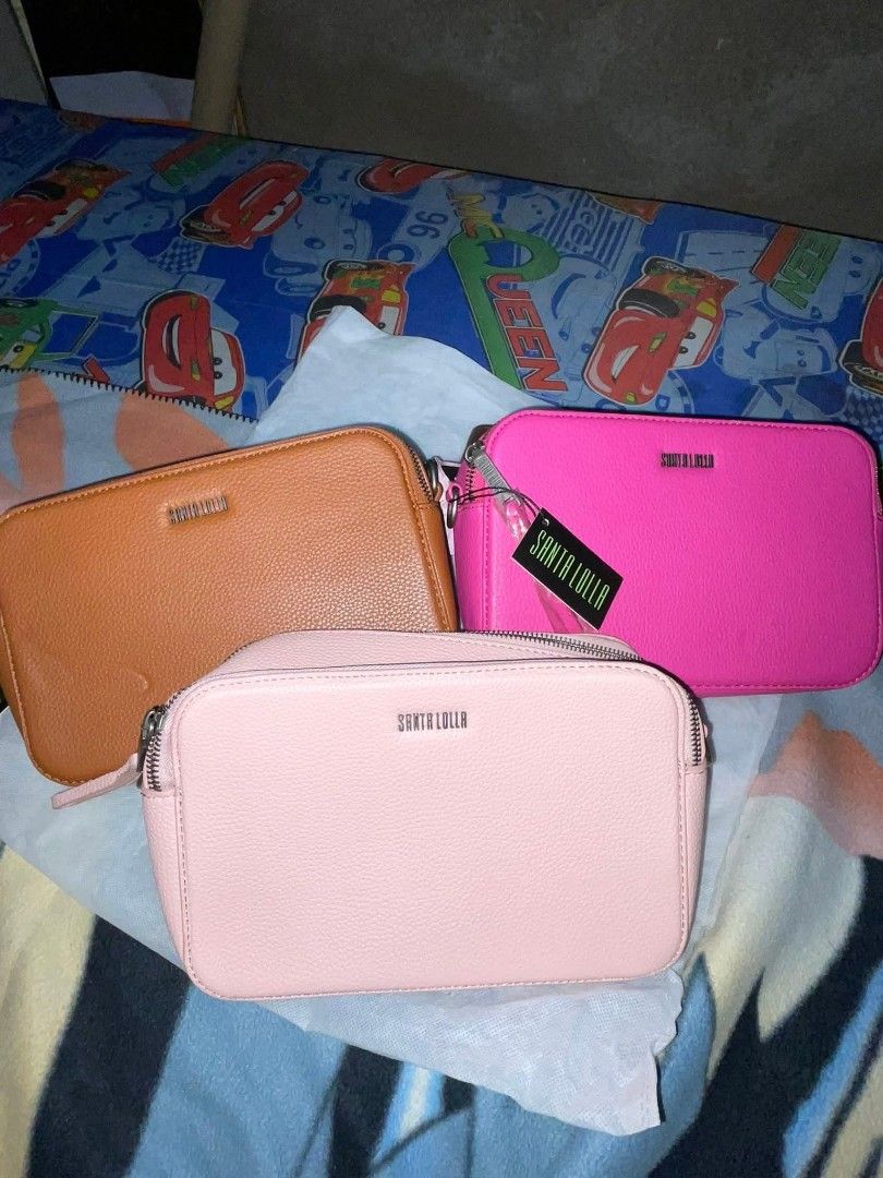 Santa Lolla Light Pink Bag (Category: Luxury Bags & Wallets) located in Naga. Submitted by mixhaus28 (Listing ID 1457100614, Image 1). Description: No Issue Galing Dubai Brand New.