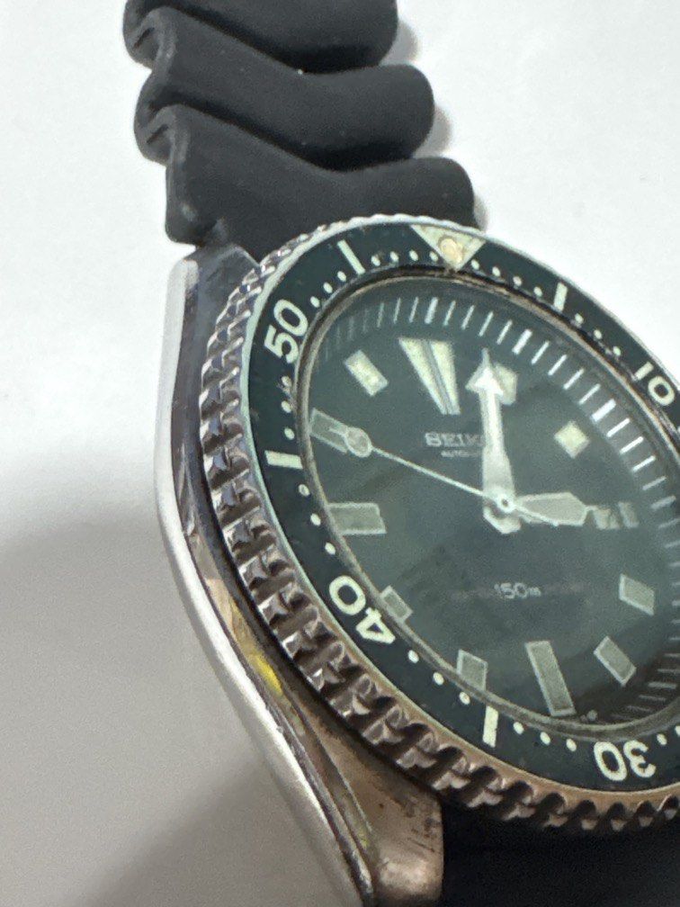 Seiko 7002 (Category: Men's Watches) located in Singapore. Submitted by mysiaziashoppe (Listing ID 1457073607, Image 3). Description: Authentic Seiko 7002 Bezel - not directional Rubber strap As is.
