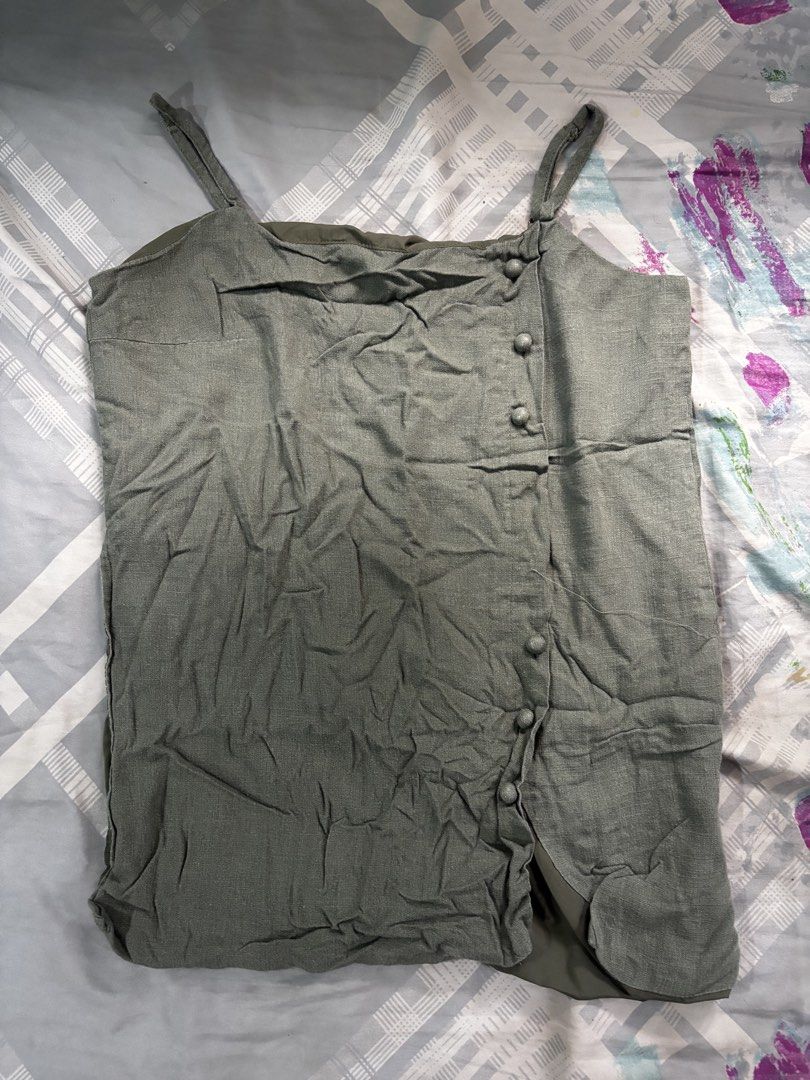 Shein Green Sleeveless top (Category: Sleeveless) located in Marikina City. Submitted by minsh113 (Listing ID 1457022827, Image 1). Description: .