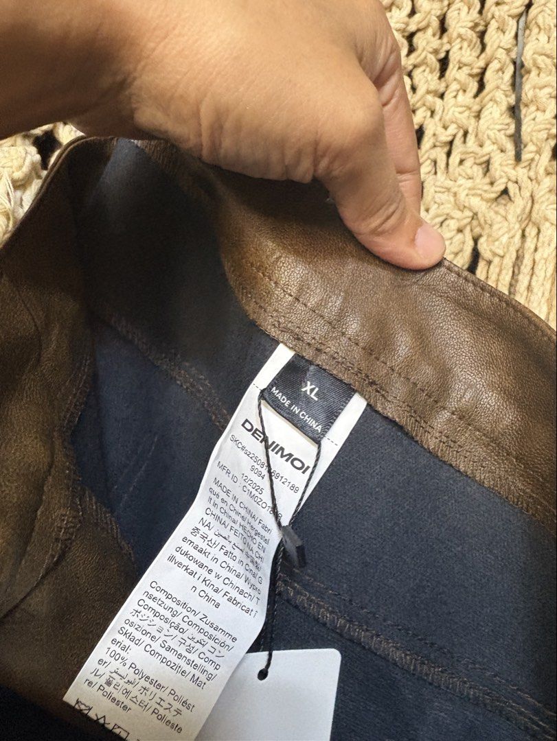shein leather baggy pants (Category: Other Bottoms) located in Cavite. Submitted by bambimay30 (Listing ID 1456999449, Image 3). Description: 32-36 inches waist 39 inches length.