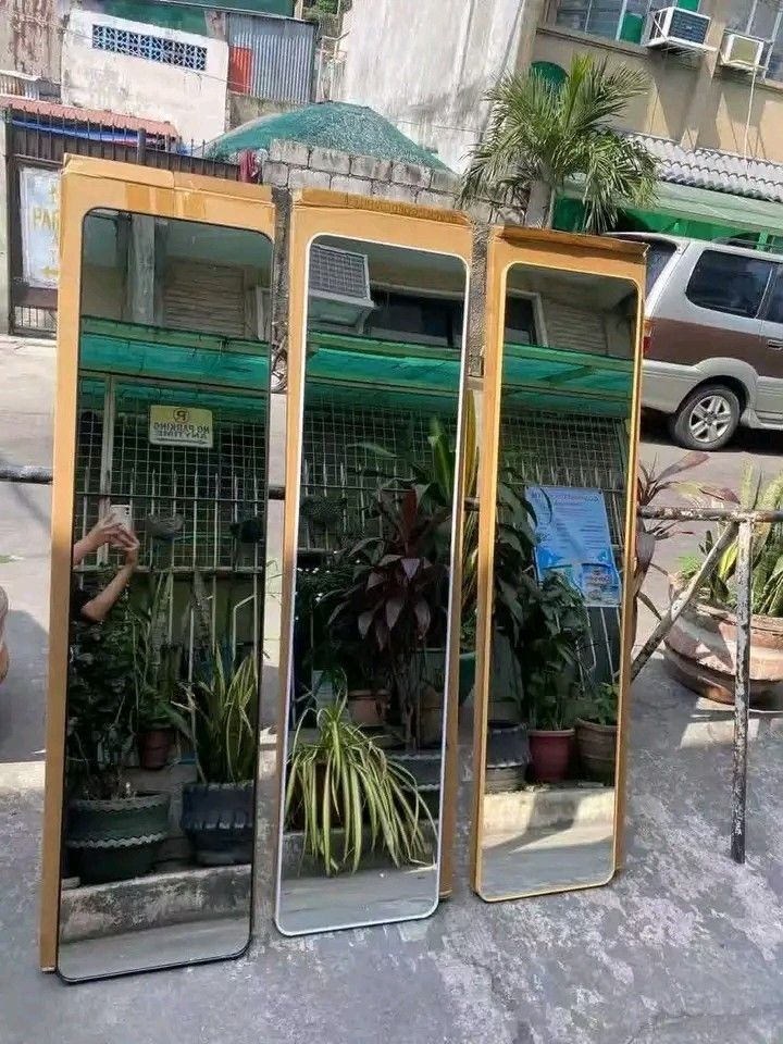 Slim Body Mirror (Category: Mirrors) located in Manila. Submitted by micoooy (Listing ID 1457064742, Image 1). Description: .