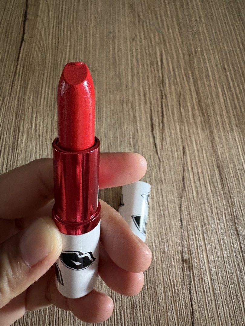 Smashbox Be Legendary Get Fired Lipstick (Category: Makeup) located in Taguig. Submitted by blissdreana (Listing ID 1456964578, Image 1). Description: Brand new Made in Canada Guaranteed authentic Full size.