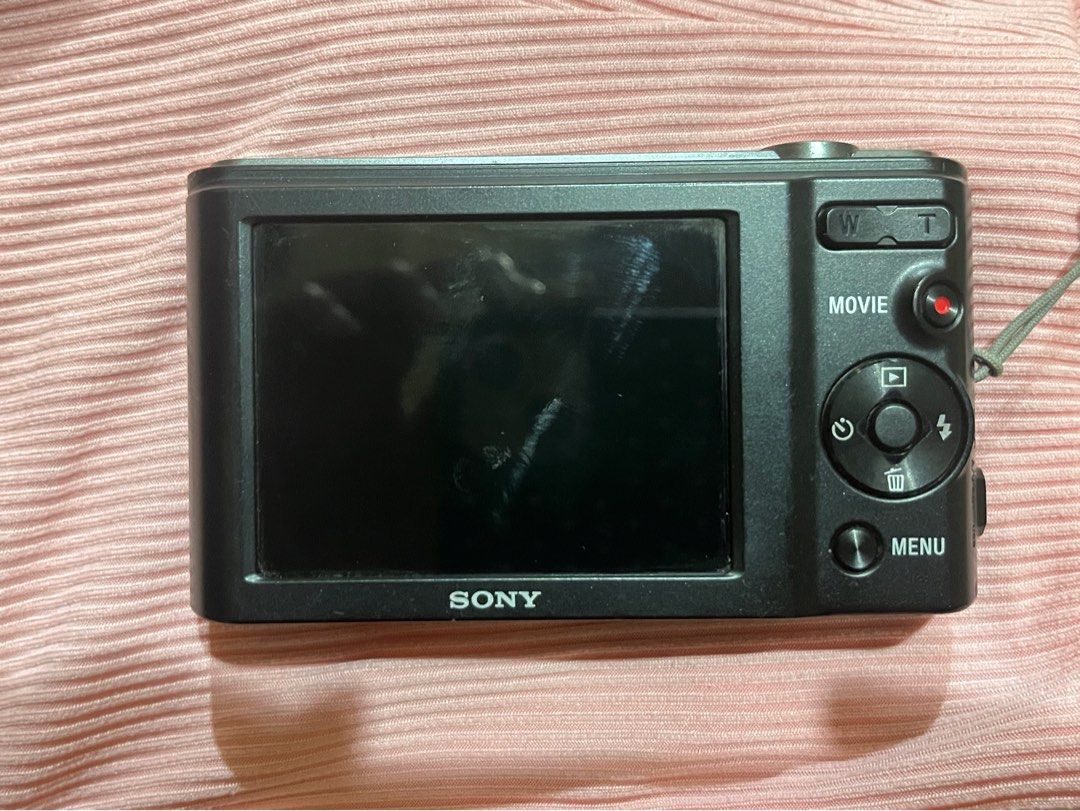 Sony Cybershot DSC-W800 (Category: Cameras) located in San Fernando. Submitted by ceaxxx (Listing ID 1456962267, Image 2). Description: DM ME FOR SAMPLE PHOTOS.