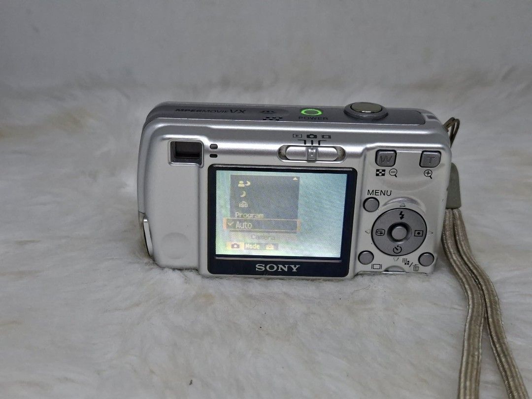 sony cybershot s600 (Category: Cameras) located in Manila. Submitted by ultimogizmos (Listing ID 1457121593, Image 2). Description: sony s600 Key SpecificationsSony Cyber-shot DSC-S600 *Image Sensor: 6.0 megapixel 1/2.5-inch Super HAD CCD sensor. *Sony Cyber-shot DSC-S600 Lens: Carl Zeiss Vario-Tessar 3x optical zoom (31–93mm equivalent, f/2.8–5.1). *Sony Cyber-shot DSC-S600 Display: 2.0-inch TFT color LCD screen. *Sony Cyber-shot DSC-S600 Storag