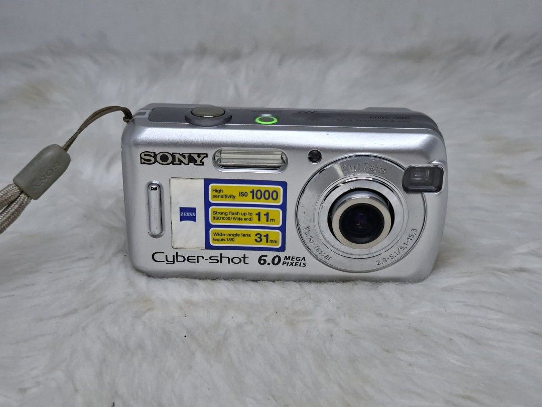 sony cybershot s600 (Category: Cameras) located in Manila. Submitted by ultimogizmos (Listing ID 1457121593, Image 1). Description: sony s600 Key SpecificationsSony Cyber-shot DSC-S600 *Image Sensor: 6.0 megapixel 1/2.5-inch Super HAD CCD sensor. *Sony Cyber-shot DSC-S600 Lens: Carl Zeiss Vario-Tessar 3x optical zoom (31–93mm equivalent, f/2.8–5.1). *Sony Cyber-shot DSC-S600 Display: 2.0-inch TFT color LCD screen. *Sony Cyber-shot DSC-S600 Storag