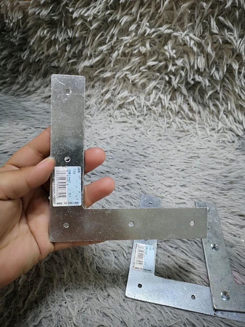 Stainless Steel L Shaped Corner Braces (Category: Construction Tools & Equipment) located in Santa Cruz. Submitted by jmy_surplus.2 (Listing ID 1456957530, Image 2). Description: Size ; L - 6 W - 6 Color ; Silver Type ; Braces Brand ; No brand Material ; Stainless Steel Style ; Braces For Repairing Furniture LG 94 JMY 5 Batch #215.
