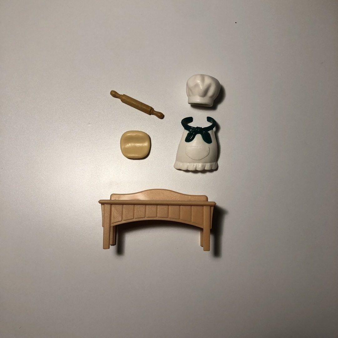 Sylvanian Families - bakery table set (Category: Kids Toys) located in Bacoor. Submitted by silversharkcoll (Listing ID 1457135526, Image 2). Description: Sylvanian Families - bakery table set from bakery starter set make offer/dm to purchase — mop: gcash, maya, bpi shipping : j&t, ggx, lbc, sdd (lalamove/grab).