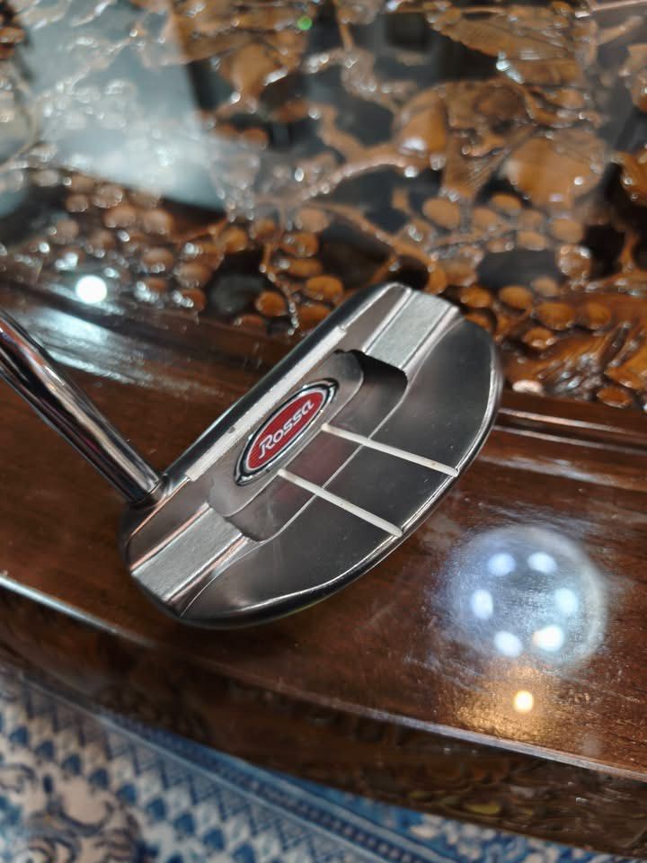 Taylor Made Rossa Fontana Golf Putter (Category: Golf) located in Paranaque City. Submitted by chips24 (Listing ID 1456968300, Image 3). Description: For Sale Taylor Made Rossa Fontana semi mallet putter. L-34in.in good condition for only 4.3k pick up Bf Paranaque free shipping within MM..