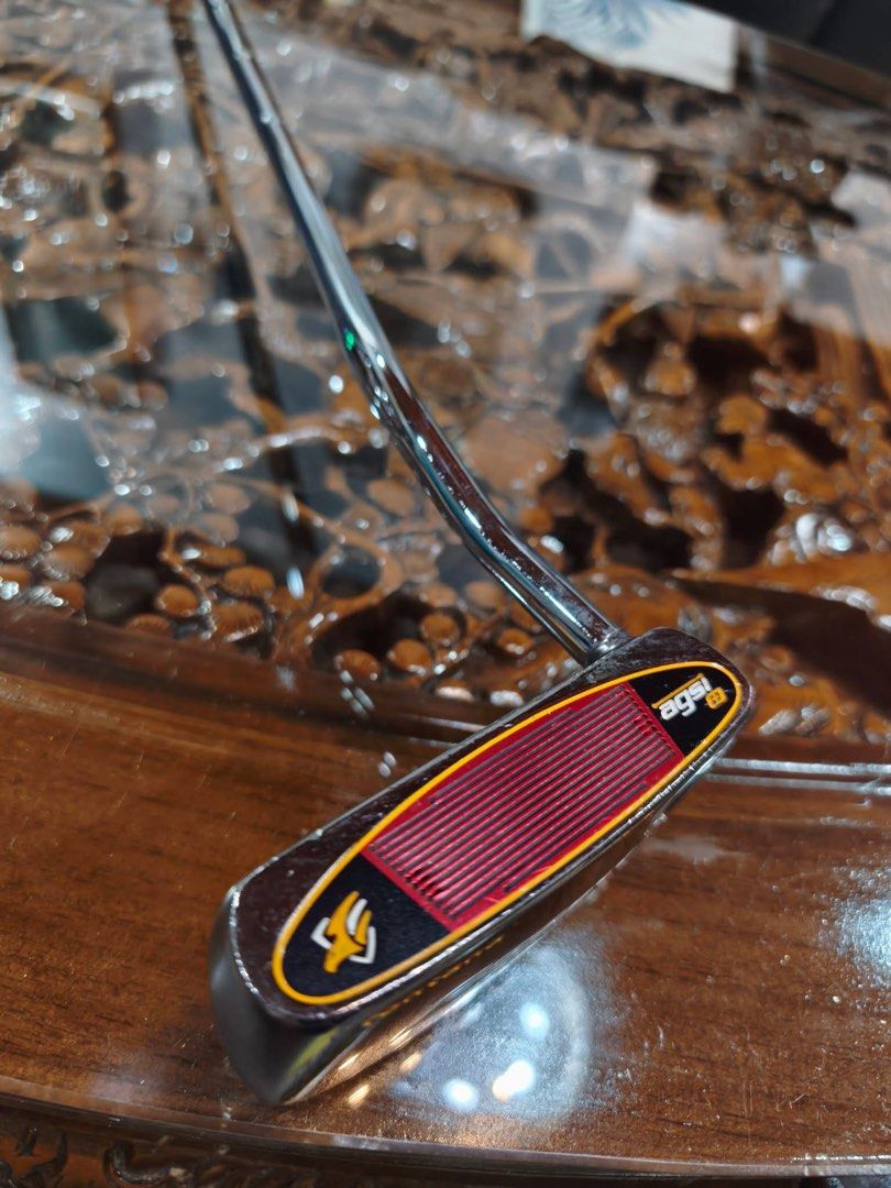 Taylor Made Rossa Fontana Golf Putter (Category: Golf) located in Paranaque City. Submitted by chips24 (Listing ID 1456968300, Image 2). Description: For Sale Taylor Made Rossa Fontana semi mallet putter. L-34in.in good condition for only 4.3k pick up Bf Paranaque free shipping within MM..