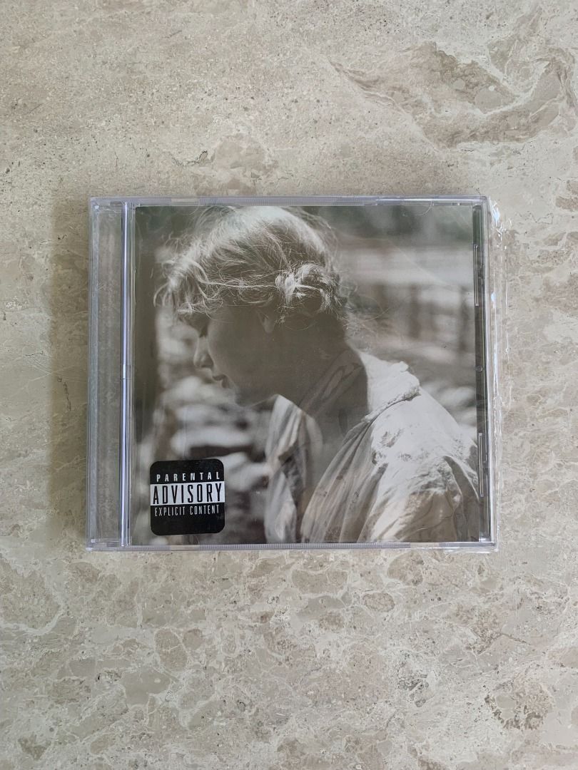 Taylor Swift folklore (stolen lullabies) CD (Category: CDs & DVDs) located in Makati City. Submitted by shopwithmeraki_ (Listing ID 1456975064, Image 2). Description: Decluttering 📍 Location: Makati City • Item: folklore Album • Variant: stolen lullabies • Condition: Excellent (unsealed, unused/never been played) • Selling price: ₱1,300 • Payment methods: Maribank / Gcash / Maya / GoTyme / QRPH / Bank Transfer • Delivery: Buyer shoulders shippin