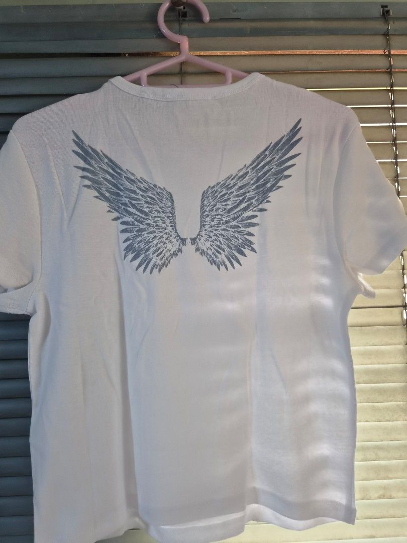 Terranova Crop Top Shirt (Category: Shirts) located in Makati City. Submitted by meowingfan (Listing ID 1457090870, Image 3). Description: Size XL. Size is too small, perfectly fit for S to M frame. White with back design. bought online sa website nila during sale. MOP: PAYO via Gcash, Maya,Go Tyme, Maribank, Landbank, BPI MOD: every weekend shipping via JNT.