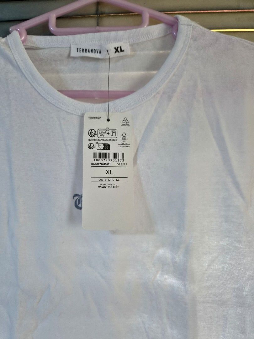 Terranova Crop Top Shirt (Category: Shirts) located in Makati City. Submitted by meowingfan (Listing ID 1457090870, Image 2). Description: Size XL. Size is too small, perfectly fit for S to M frame. White with back design. bought online sa website nila during sale. MOP: PAYO via Gcash, Maya,Go Tyme, Maribank, Landbank, BPI MOD: every weekend shipping via JNT.