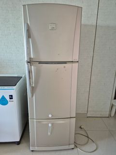 (Category: ) located in . Submitted by Sg187 (Listing ID 1457098267, Image 1). Description: .