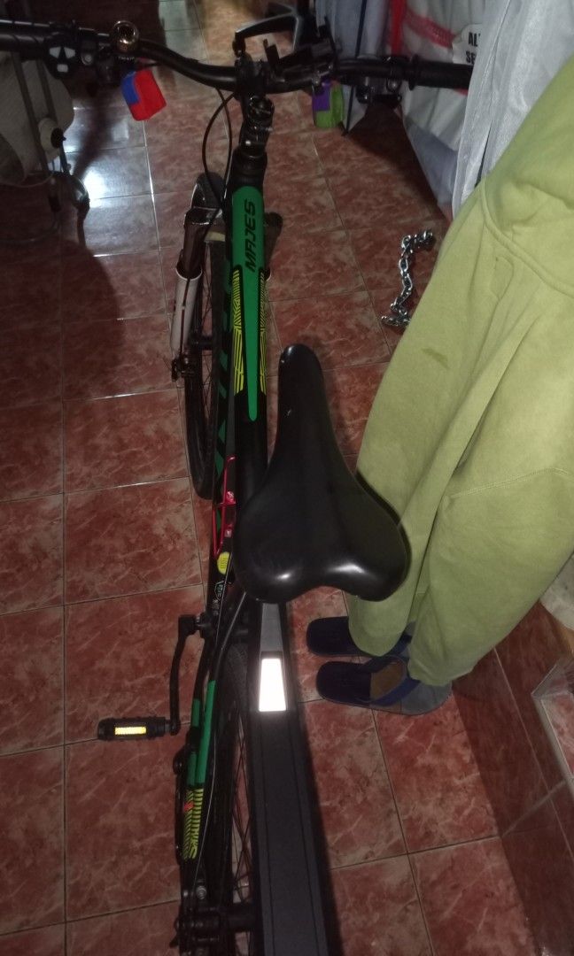 Trinx m116 Mountain Bike (Category: Bicycles) located in Manila. Submitted by alex_aintsimp (Listing ID 1454319349, Image 3). Description: Price: 4000, Can negotiable Issue: - Front wheel brake - left shifter not working Working: - Right shifter - Rear wheel brake - The rest is working Accessories: - Cateye bell - Water bottle holder - Phone holder - Kick stand - Bike fender Pm for more photos and a sure buyer!.
