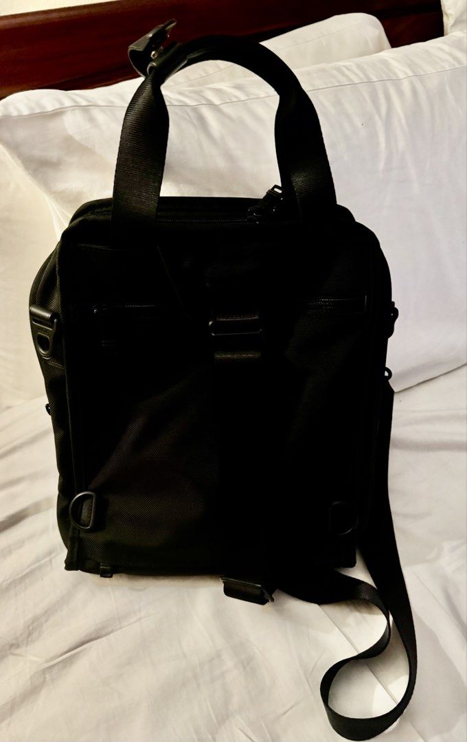 TUMI Boarding Bag (Category: Luxury Bags & Wallets) located in Pasig City. Submitted by jstuff5533 (Listing ID 1457011069, Image 3). Description: https://tumi.ph/products/tumi-boarding-bag-7752035149 Name tag can be changed at any TUMI store for free.
