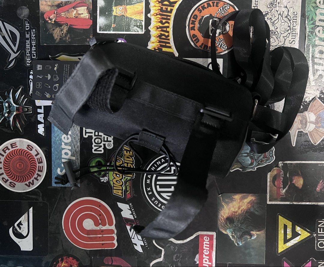 ULAC NEO PORTER (Handle bar bag) (Category: Bicycles) located in Antipolo. Submitted by buy1buy4ll (Listing ID 1457053297, Image 2). Description: - Brand: ULAC Neo Porter - Color: Black - Design: Handle bar bag (m - Detail: 1.1Liters - Features: Adjustable strap, zipper closure, side pouch - Functionality: Perfect for carrying essentials while cycling Antipolo City pick up.