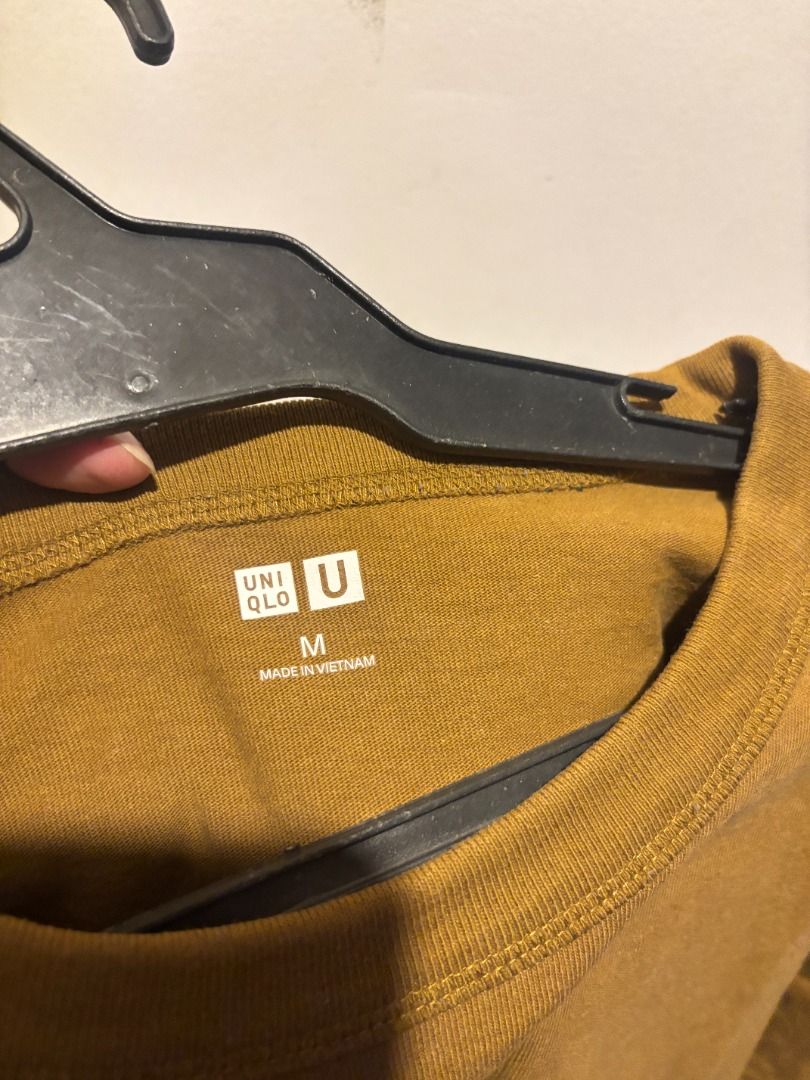 Uniqlo Cotton Shirt | Bundle Only (Category: Tshirts & Polo Shirts ) located in Manila. Submitted by ea_digital (Listing ID 1457133754, Image 3). Description: ✅ Uniqlo Cotton Shirt Bundle Only - P600 ✅ Black - S ✅ Brown - M ✅ Navy Blue - M 📍 Location: Bagumbong, Caloocan City or Mother Ignacia Ave, Quezon City (Wednesday Only) 🚚 Shipping c/o by the buyer .