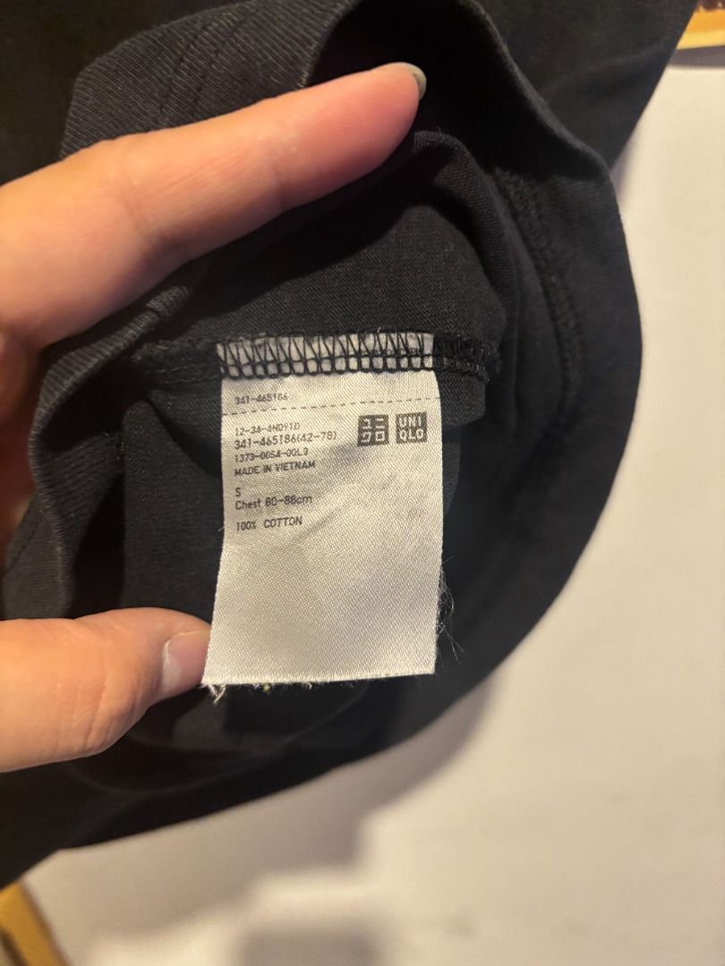 Uniqlo Cotton Shirt | Bundle Only (Category: Tshirts & Polo Shirts ) located in Manila. Submitted by ea_digital (Listing ID 1457133754, Image 2). Description: ✅ Uniqlo Cotton Shirt Bundle Only - P600 ✅ Black - S ✅ Brown - M ✅ Navy Blue - M 📍 Location: Bagumbong, Caloocan City or Mother Ignacia Ave, Quezon City (Wednesday Only) 🚚 Shipping c/o by the buyer .