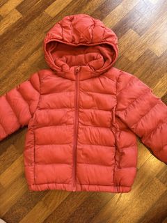 (Category: ) located in . Submitted by ana.t.wardrobe (Listing ID 1456982359, Image 1). Description: .