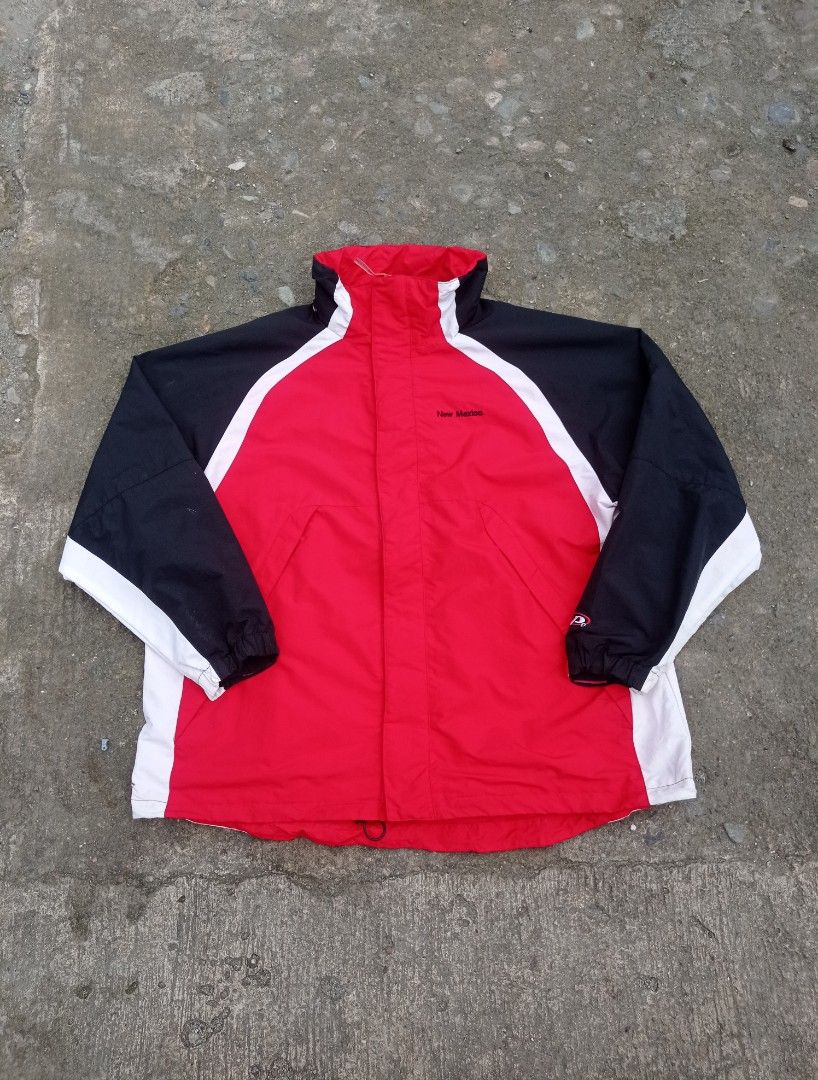 vintage New Mexico Lobos pro player windbreaker jacket (Category: Coats, Jackets and Outerwear) located in Guiguinto. Submitted by selected_3rp (Listing ID 1457084543, Image 1). Description: vintage New Mexico Lobos pro player windbreaker jacket red, black, and white colorblock design and a large wolf logo patch on the back. size XL issue missing hood excellent condition pm.