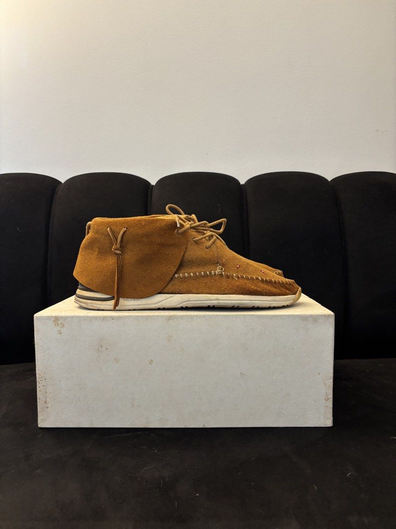 Visvim FBT Lhamo Folk (Category: Sneakers) located in Caloocan City. Submitted by rodvalles (Listing ID 1457083366, Image 3). Description: Visvim Lhamo Folk Complete with box Sz10 Worn condition.